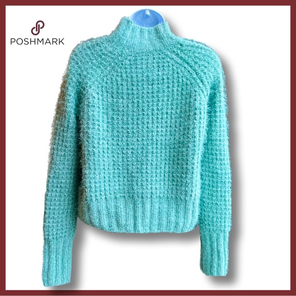 NWT SO Fuzzy Pullover Sweater in Mint Green Size Small - Picture 2 of 8